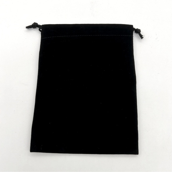 Kurt Geiger London Blue Heart Silver Stud Earrings NWT - Picture 5 of 5